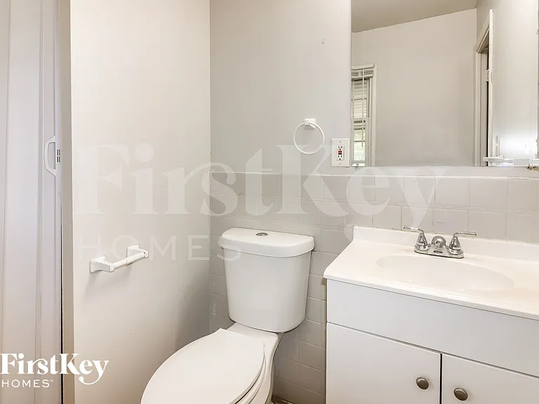9312 Stark Ave — Photo 14