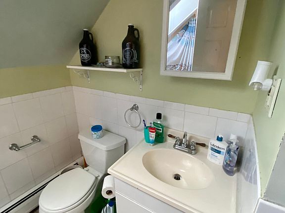 4th image of 91 Walnut St Unit 3