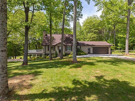 2nd image of 136 Wildwood Ranch Rd