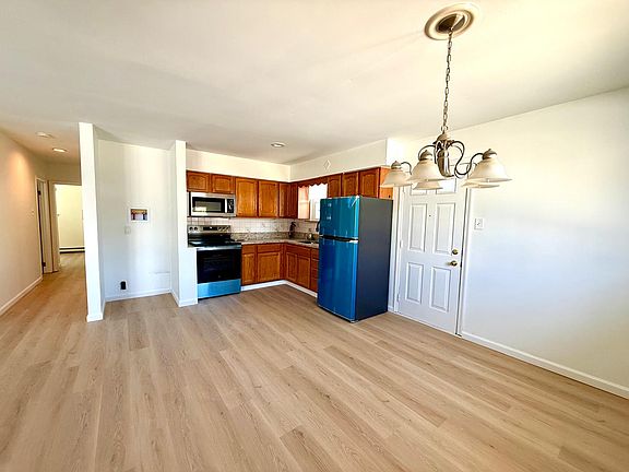 4th image of 30 Jefferson St
