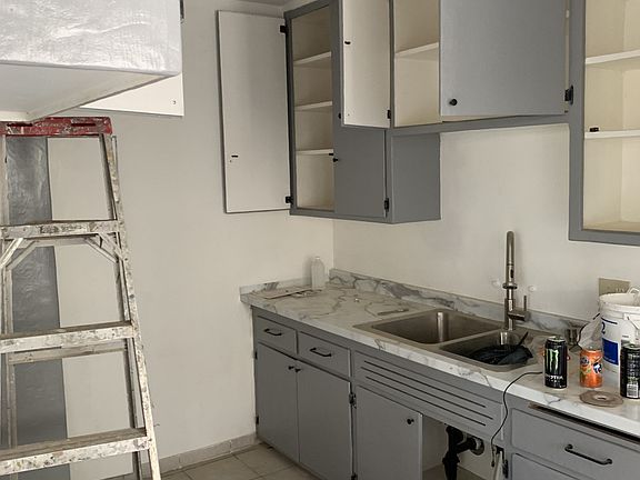 4th image of 3755 Westwood Blvd APT 2
