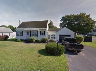 5 Circle Dr, South Glens Falls, NY 12803
