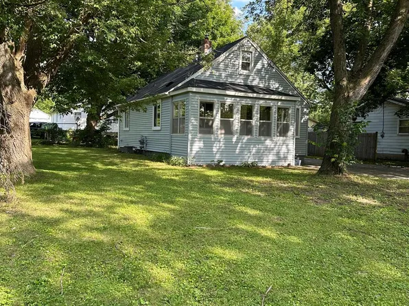 1591 Eberly Rd, Flint, MI 48532