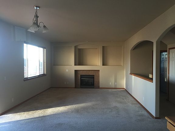 4th image of 6902 38th Pl NE