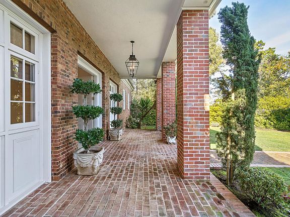 3rd image of 25 Bridle Ct