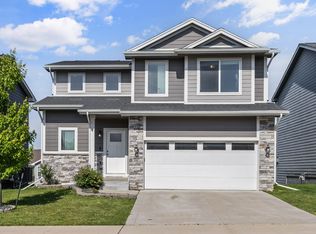 2000 NE Heritage Dr, Grimes, IA 50111