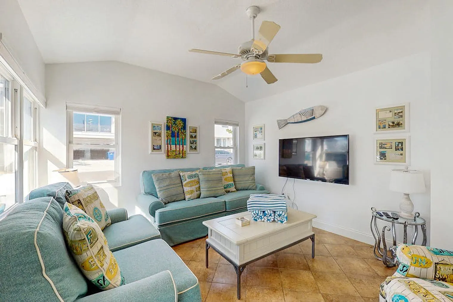 2 bed, 2.0 bath, 796 sqft, $10,081 — Photo 1