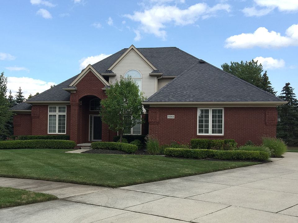 1st image of 54064 Cambridge Dr