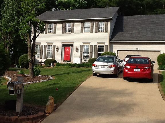 2-car garage, 6-car driveway