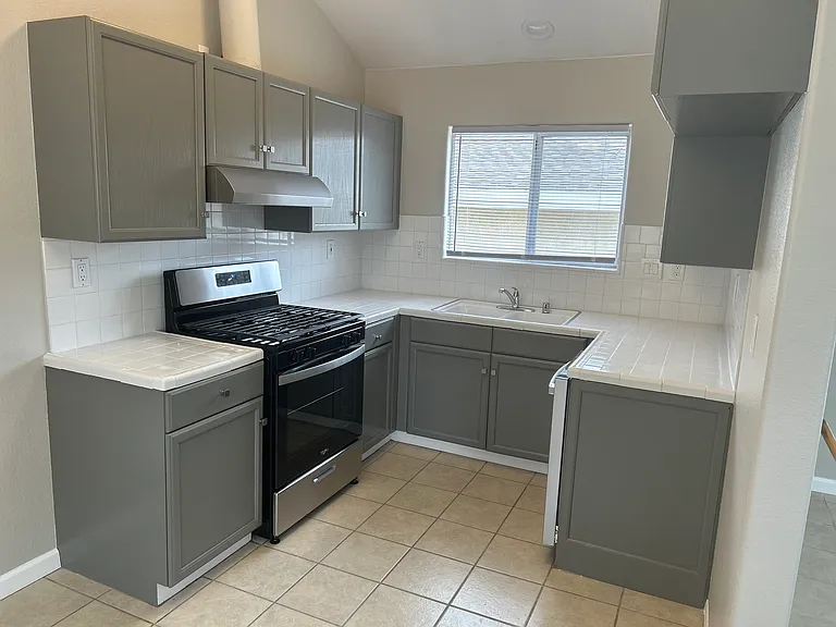 7846 Newman Ave #3C — Photo 4