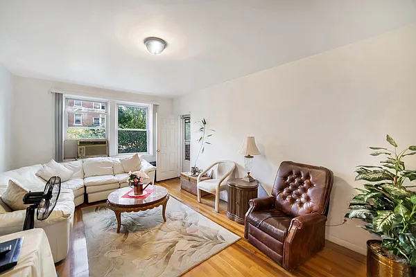 Sold by NextDoor Realty | media 6