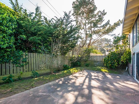 3rd image of 2212 Shannon Dr
