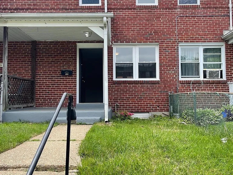 332 Endsleigh Ave — Photo 1