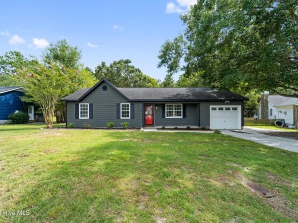 605 Calabash Drive, Hubert, NC 28539