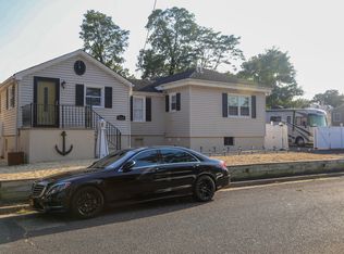 264 Linden St, Middletown, NJ 07748