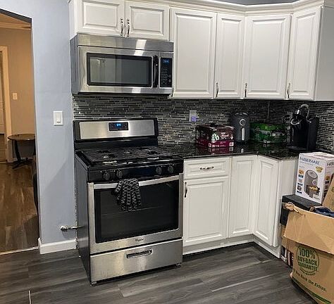 4th image of 121 Lexington Ave APT 3
