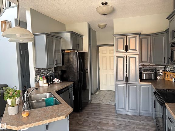 3rd image of 4900 62nd St #18