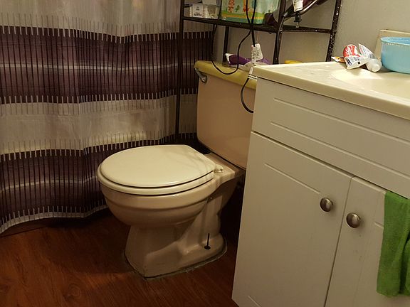 5th image of 4000 Riverside Dr #0