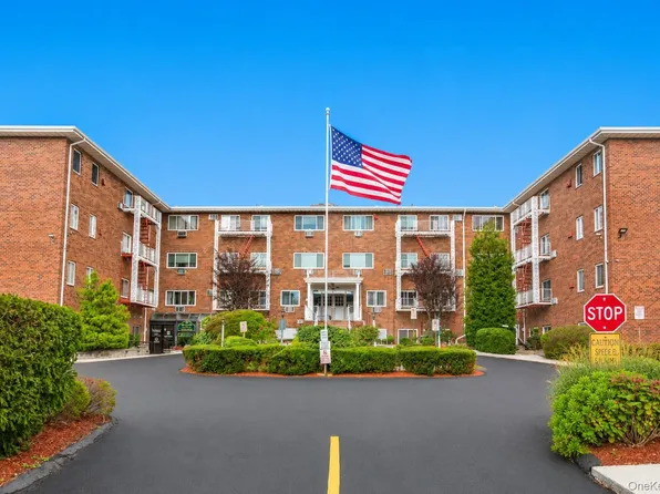 838 Pelhamdale Avenue #2H, New Rochelle, NY 10801