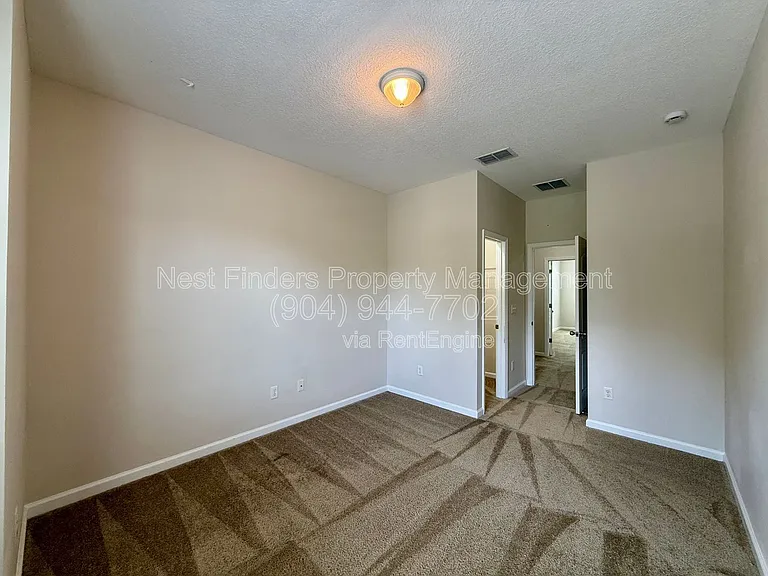 145 Woodfield Ln — Photo 36