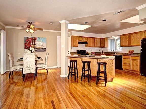 3rd image of 375 Hanson Ave