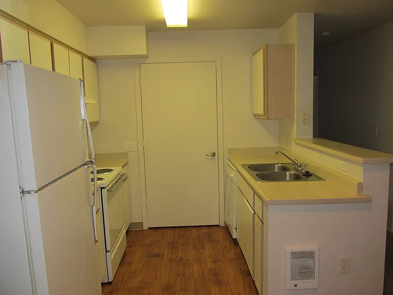 980 SW 163rd Ave #823 — Photo 15