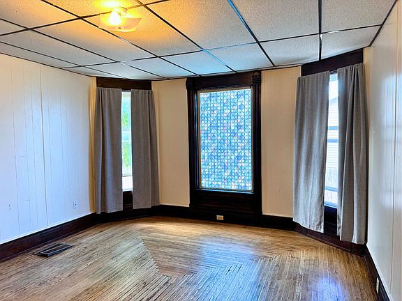 5th image of 502 Wilson St APT 1