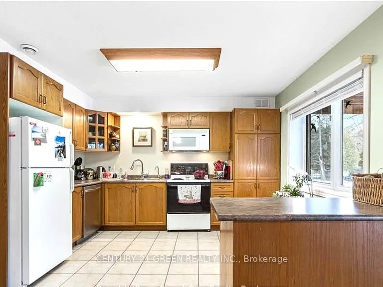 17 Jean Anderson Cres #LOWER — Photo 13