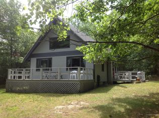 9 E Strawberry Hill Rd, Bar Harbor, ME 04609