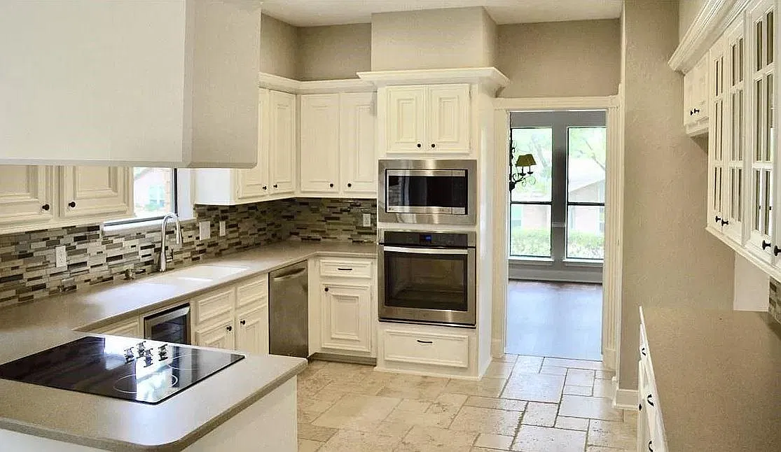 5 bed, 3473 sqft, $3,800 — Photo 2