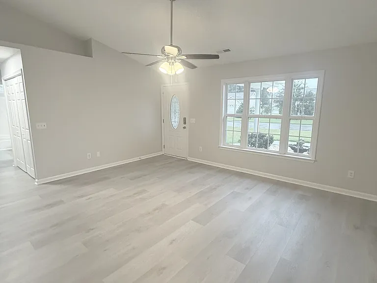 6005 Palisade Ct — Photo 11