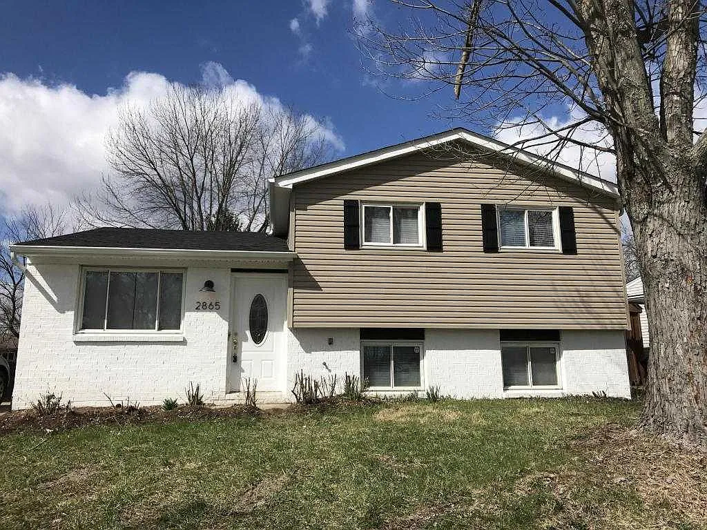 2865 Falcon Bridge Dr photo 1