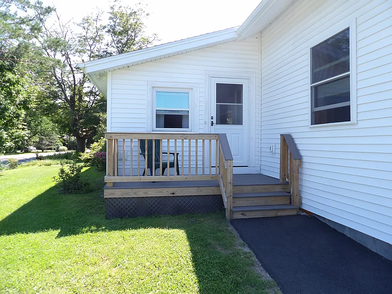 3058 Delaware Tpke — Photo 9