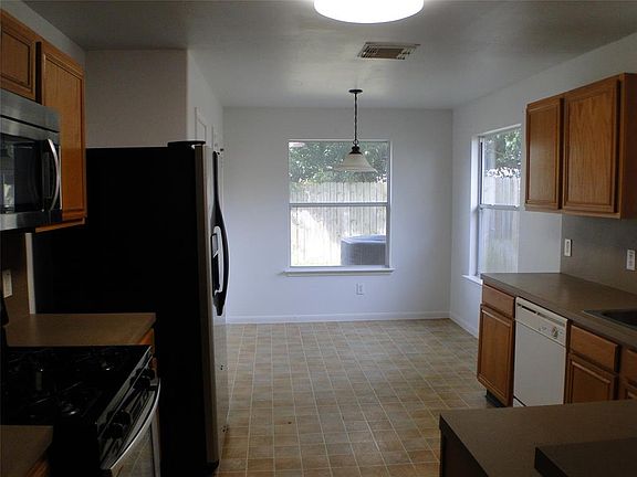 5th image of 6823 Brushmeade Ln