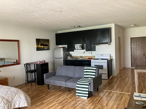 355 Kalanianaole St Photo 1