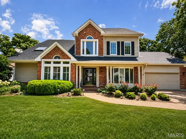 16557 Baxter Forest Ridge Dr, Chesterfield, MO 63005