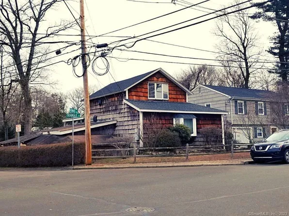 22 Triangle Street, Norwalk, CT 06855