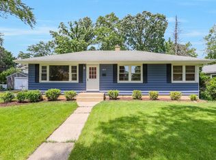 1615 E Evergreen St, Wheaton, IL 60187