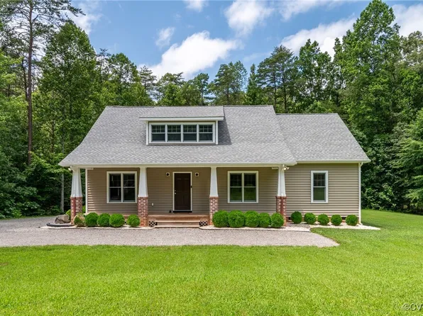 3495 Cedar Plains Rd, Sandy Hook, VA 23153