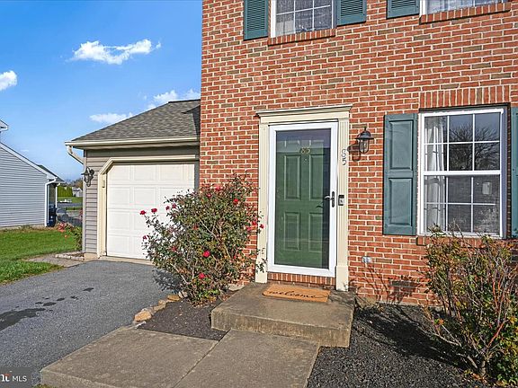 5th image of 85 Chelmsford Dr