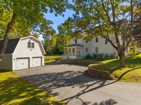 69 Main Road S, Hampden, ME 04444
