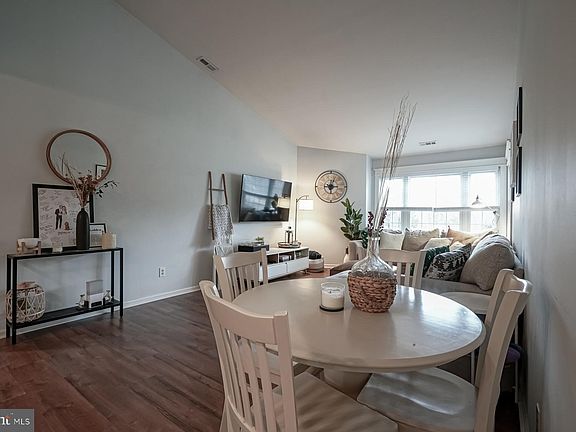 4th image of 88 Pheasant Meadow Dr