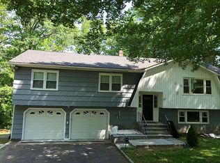 37 Country Ridge Dr, Shelton, CT 06484