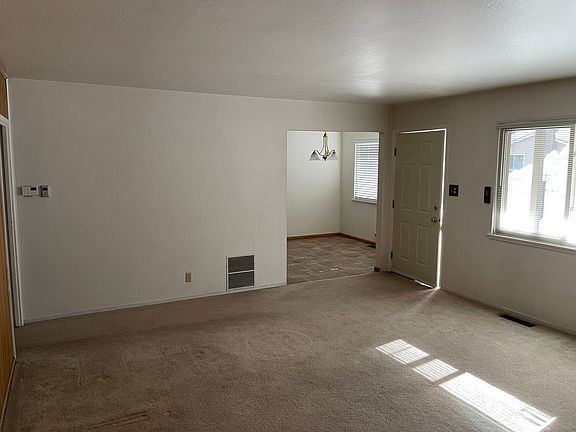 5th image of 3357 Treehaven Dr