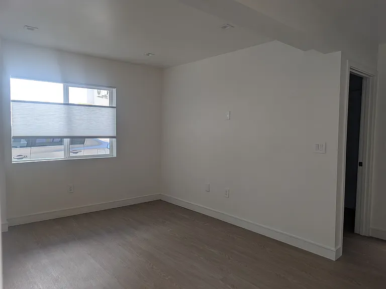1125 Lodi Pl #3/4 — Photo 5
