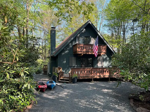 237 Split Rock Ln, Pocono Pines, PA 18350