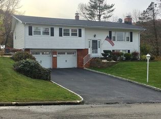 12 Iris Ln, Randolph, NJ 07869