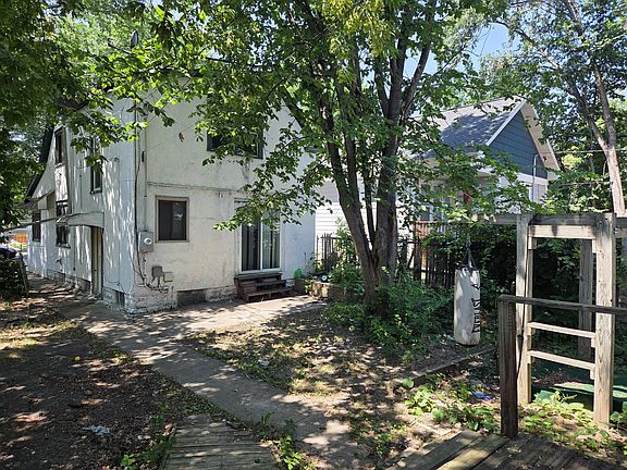 2nd image of 3412 Girard Ave N