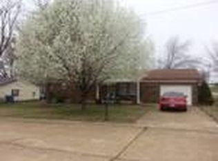1901 Sunrise Cir, Poplar Bluff, MO 63901