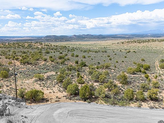 3rd image of 13 Road 1352